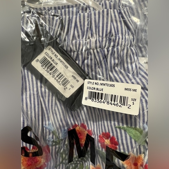 Miss Me Women’s Floral Embroidered Off The Shoulder Top - Picture 3 of 3